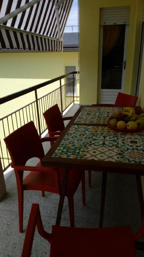 Appartamento Perco Riva Foscolo Grado Exteriör bild