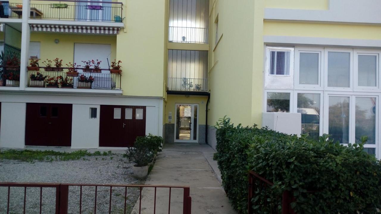 Appartamento Perco Riva Foscolo Grado Exteriör bild