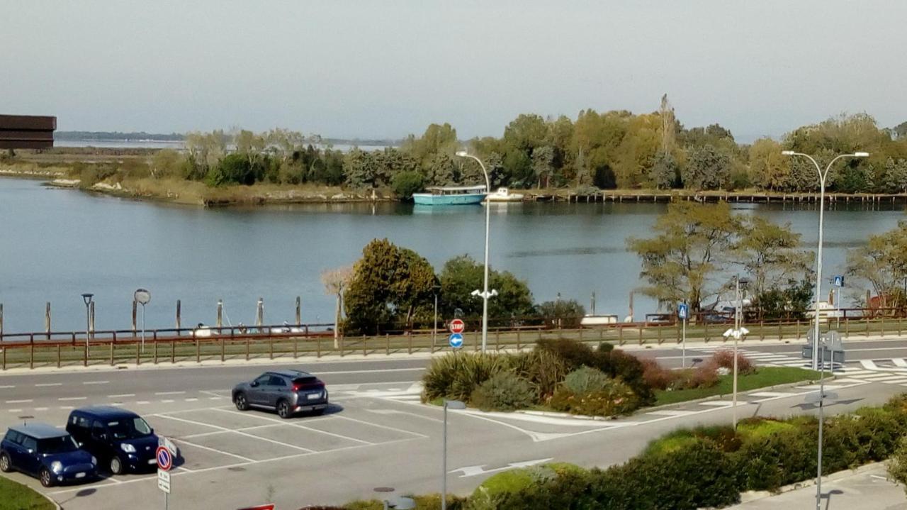 Appartamento Perco Riva Foscolo Grado Exteriör bild